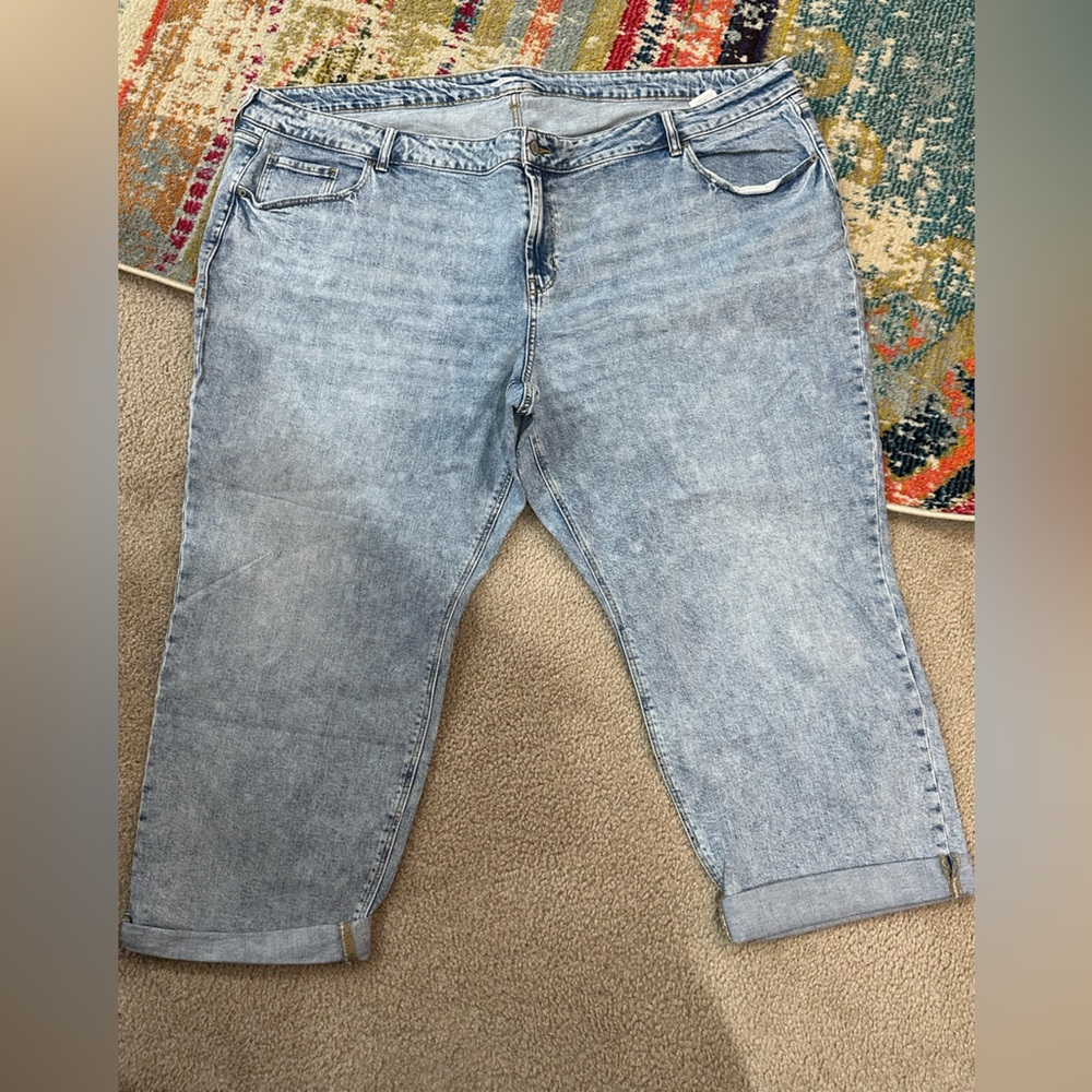 Old Navy Women's Light Blue Boyfriend Jeans